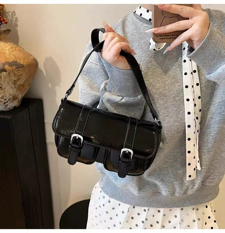 Belle Buckle Baguette