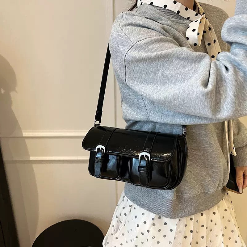 Belle Buckle Baguette